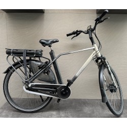 Button Cycle Gold Class, H57 (2e hands)