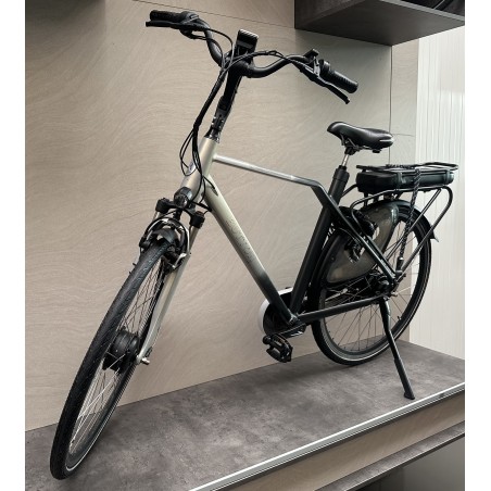Button Cycle Gold Class, H57 (2e hands)